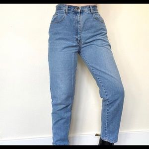 VINTAGE no excuses high rise Mom Jeans